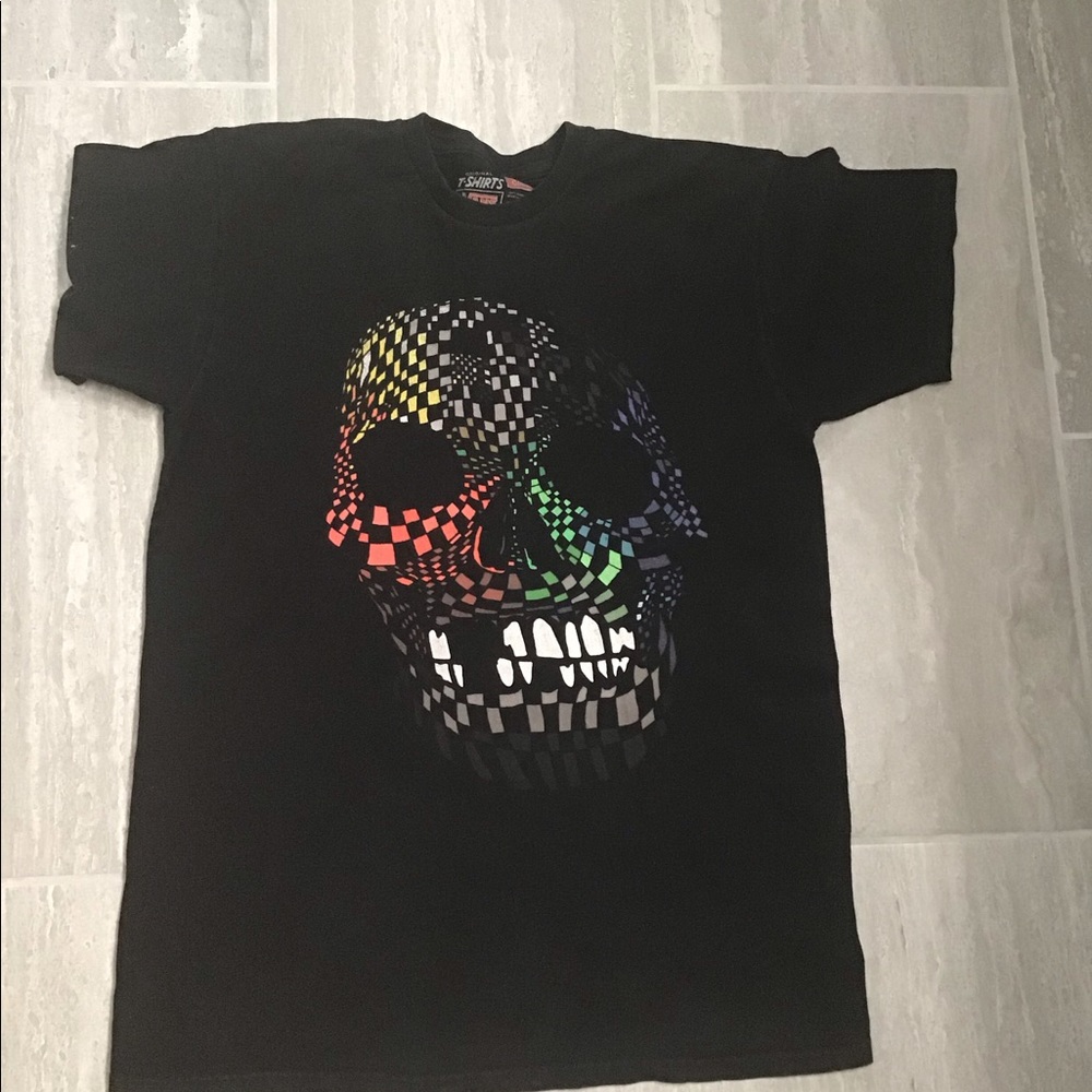 - Van’s Skull Men’s T-Shirt
